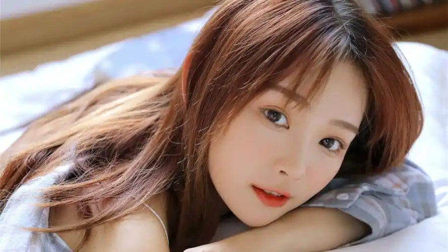 《夫人每天都在线打脸》封面